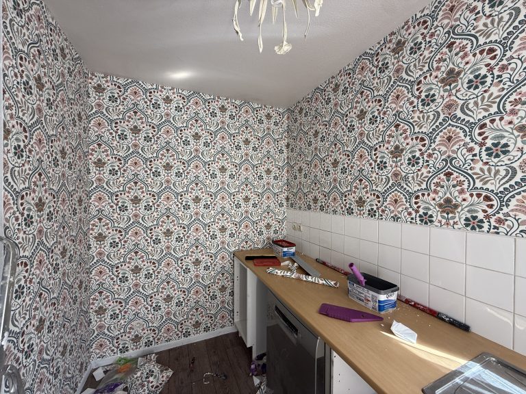 Tapisserie appartement hôtel à Tours — après travaux, réalisée par Quidservices