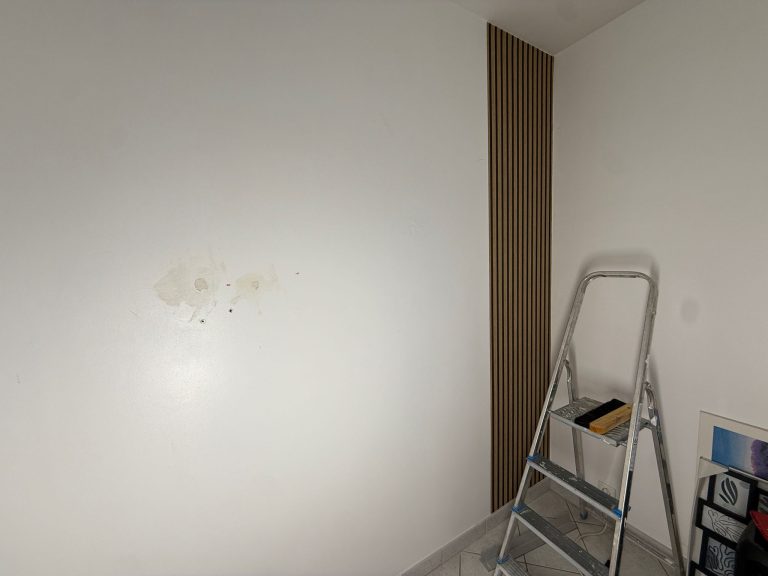 Tapisserie chambre enfants à Tours — avant travaux