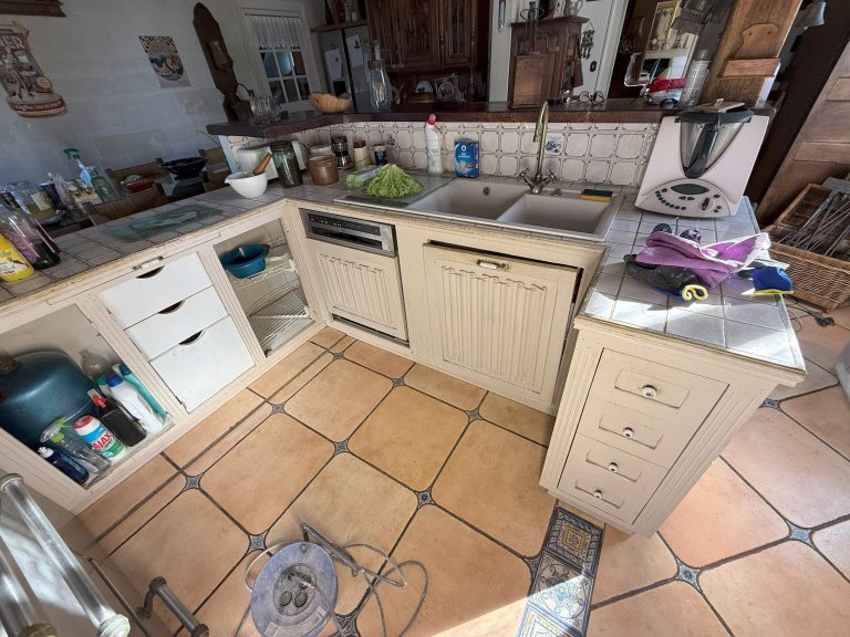Rénovation peinture cuisine à Tours — avant travaux