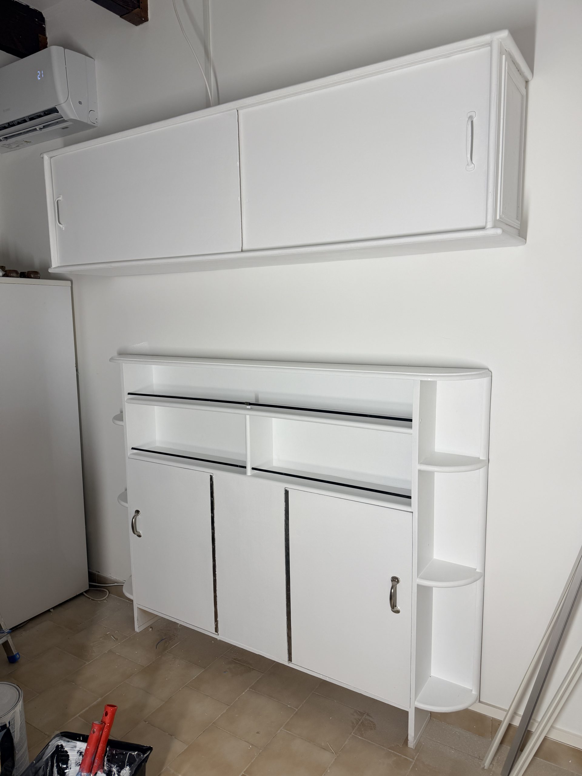 Rangements repeints en blanc comme neufs Frontignan