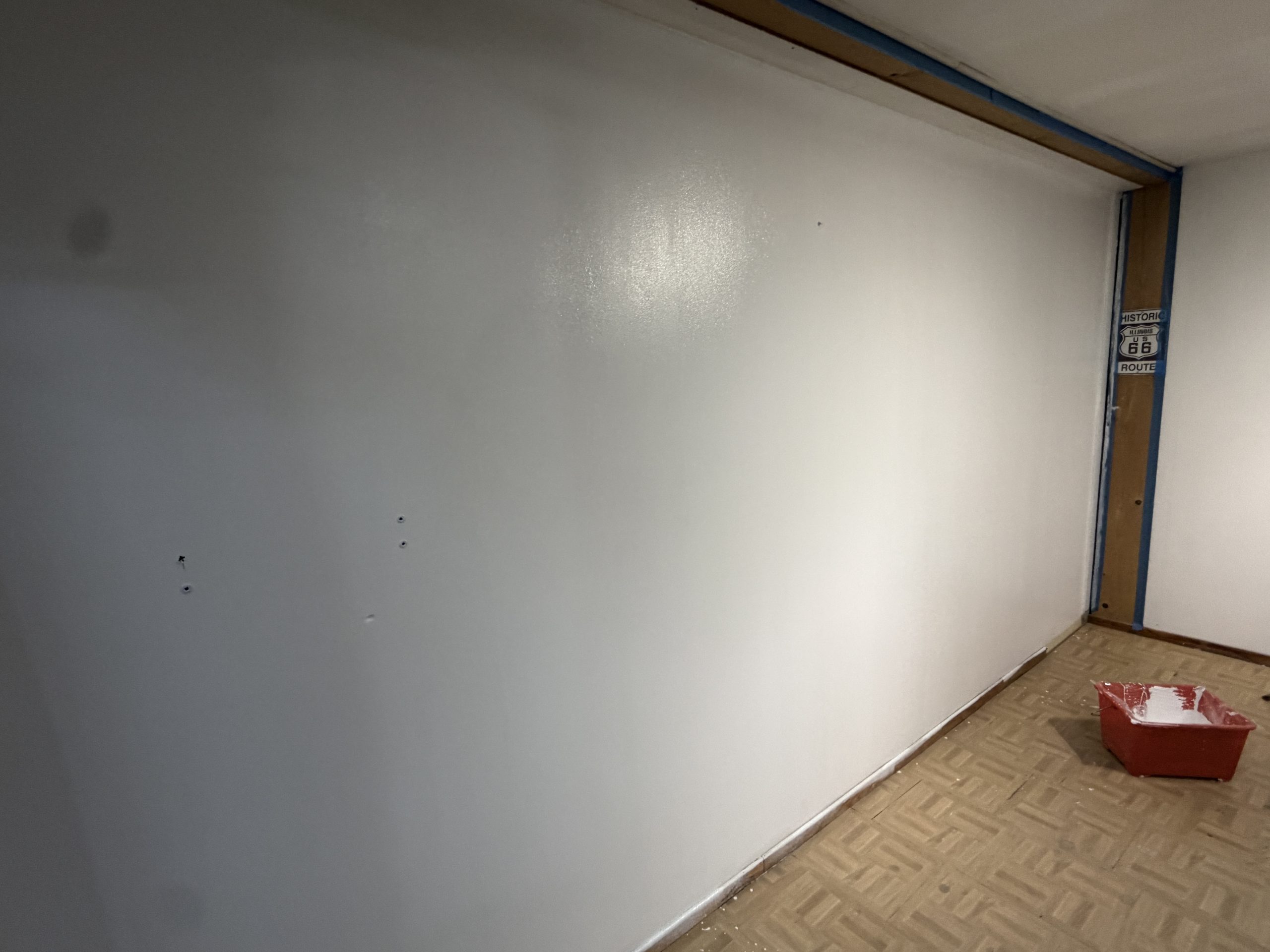 Peinture des murs du bureau