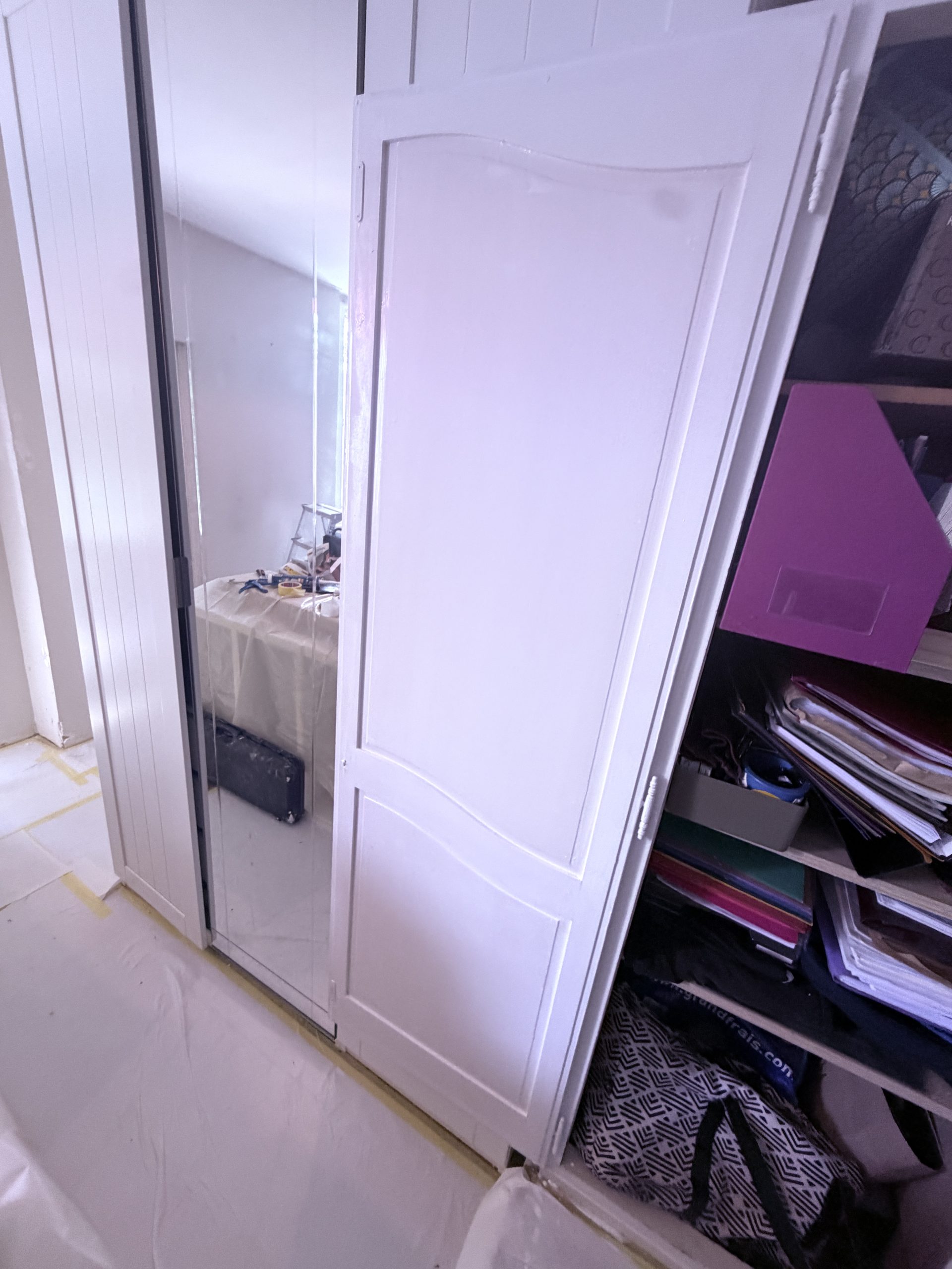 Menuiserie de placard en cours de reprise