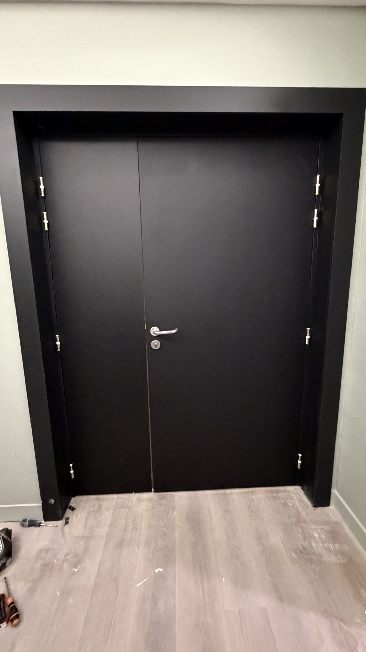 Porte double après covering noir mat
